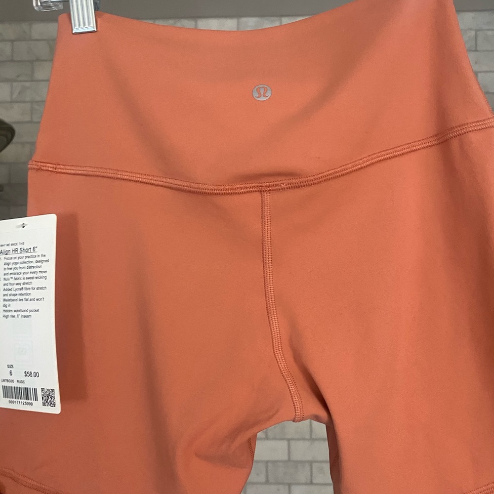 BNWT*LULULEMON HIGH RISE 6” SOLD OUT SHORTS 🍑 - Picture 3 of 6